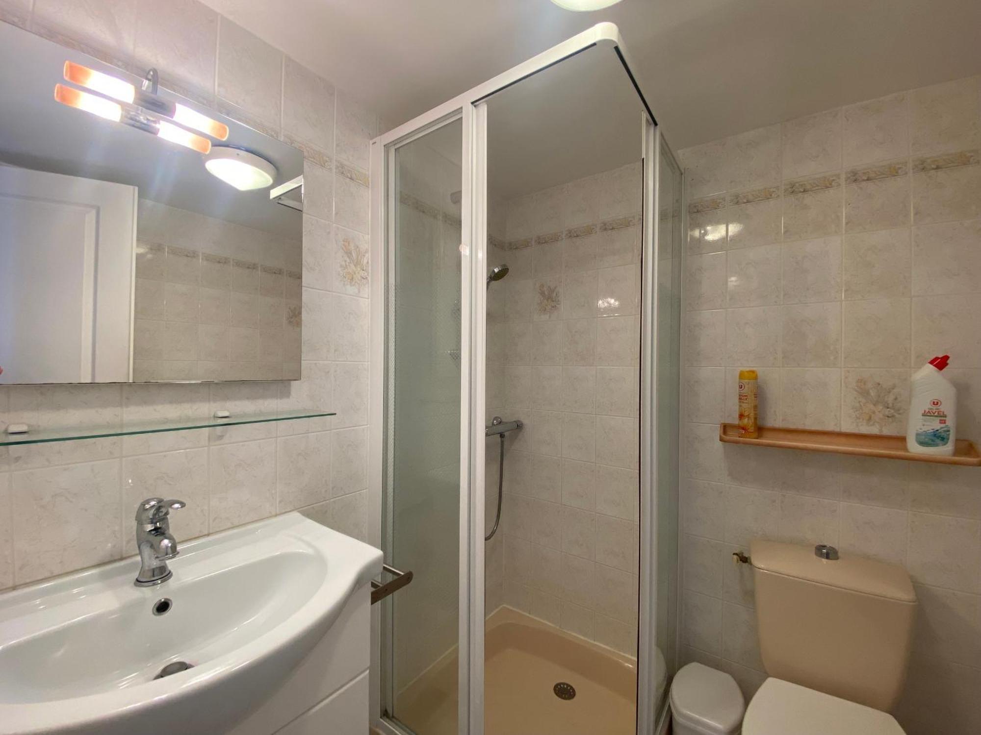Appartement 1Er Etage Proche Centre-Ville, Plage Et Commerces, Balcon, Parking, Wifi Inclus - Fr-1-22-171 ラ・トランシュ・シュル・メール エクステリア 写真