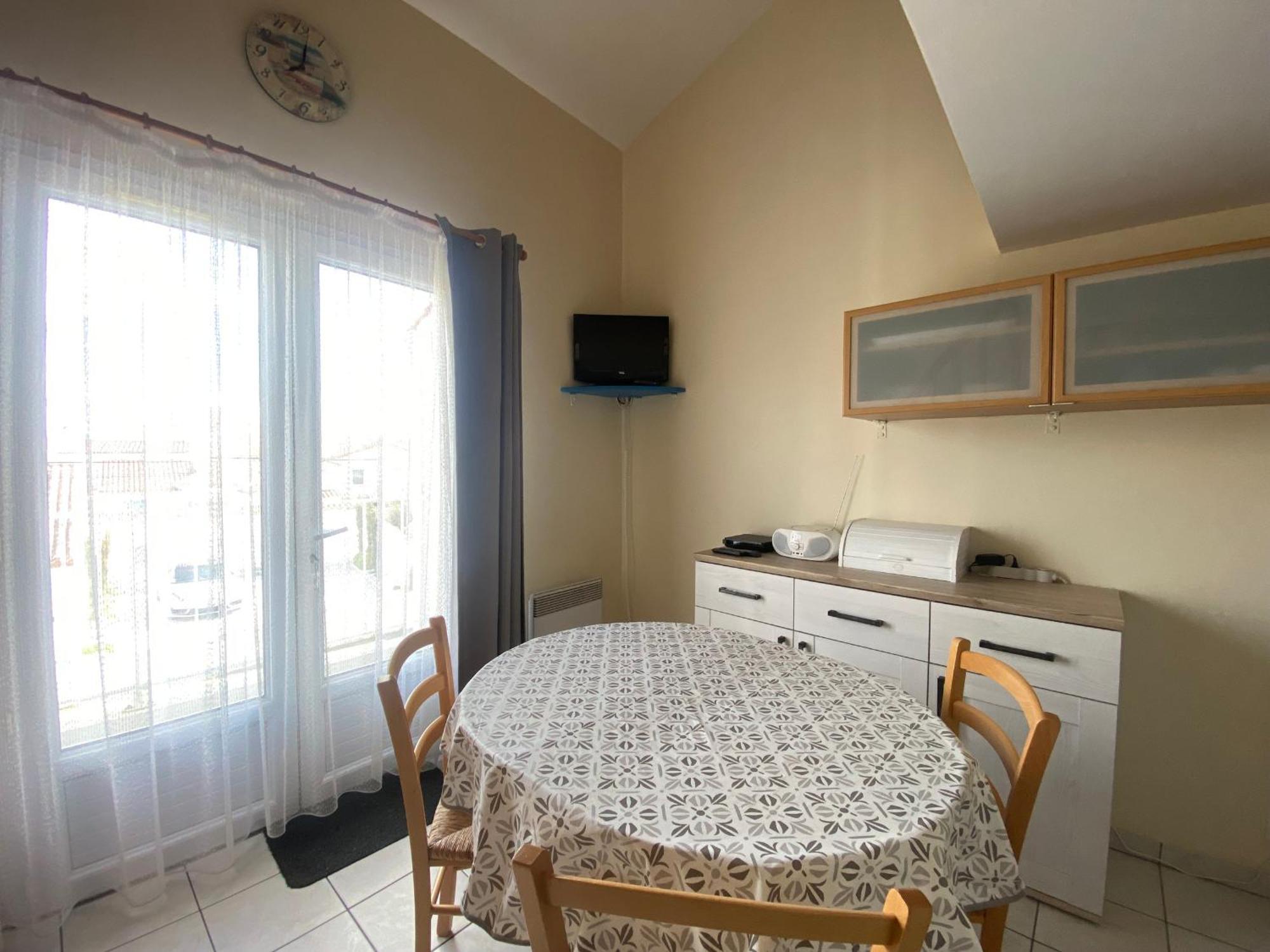 Appartement 1Er Etage Proche Centre-Ville, Plage Et Commerces, Balcon, Parking, Wifi Inclus - Fr-1-22-171 ラ・トランシュ・シュル・メール エクステリア 写真